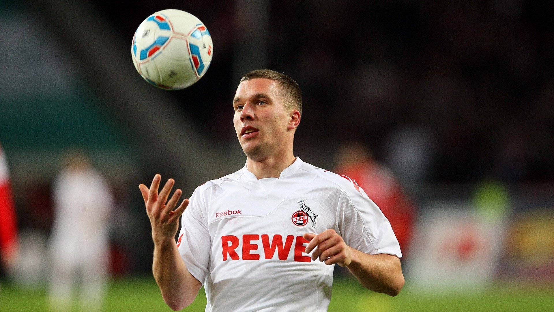 九游下载官方正版-WRC冠军争夺战：车队拼搏只为夺冠，wrc2019冠军车队